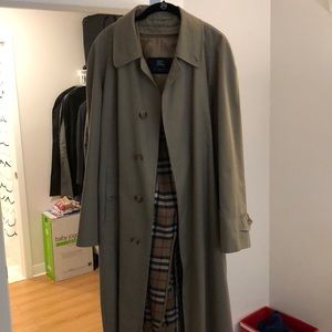 Burberry Trench Coat - Classic Fit